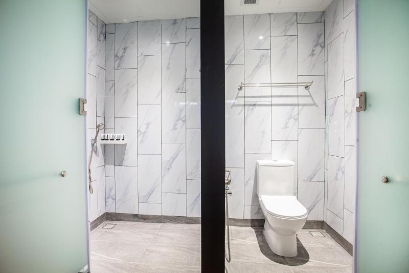 Hako Hotel  Johor Bahru Buitenkant foto